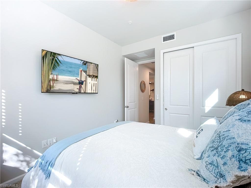 4664 Arboretum CIR # 101, OTHER FL 34112-17