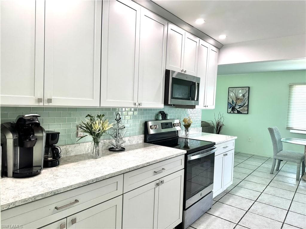 1048 Porpoise RD, VENICE FL 34293-2