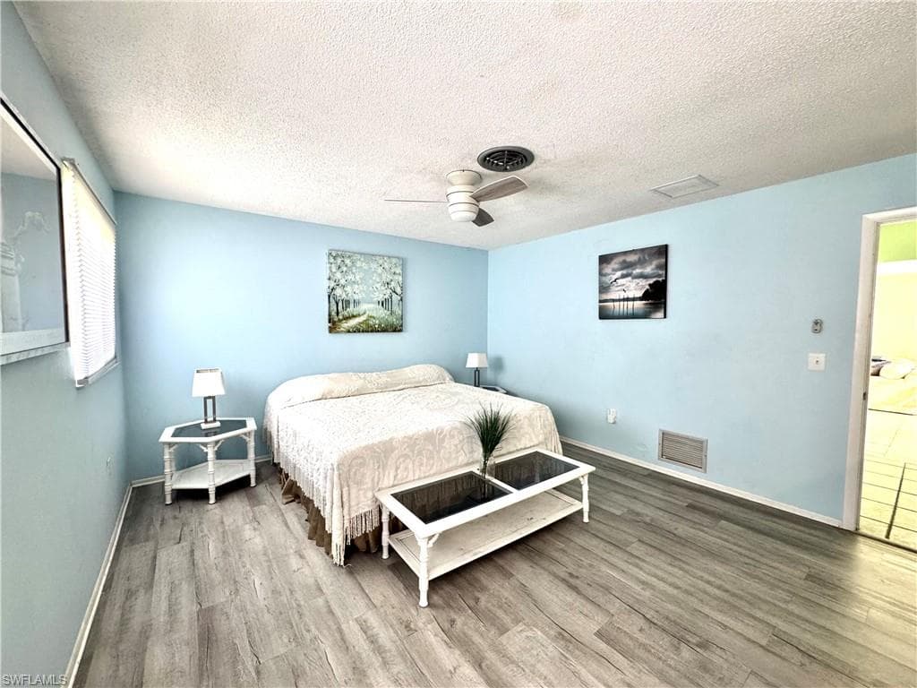 1048 Porpoise RD, VENICE FL 34293-13