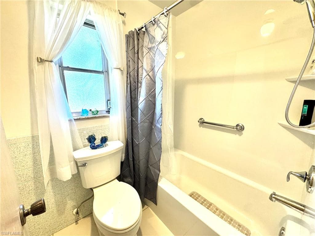 1048 Porpoise RD, VENICE FL 34293-14