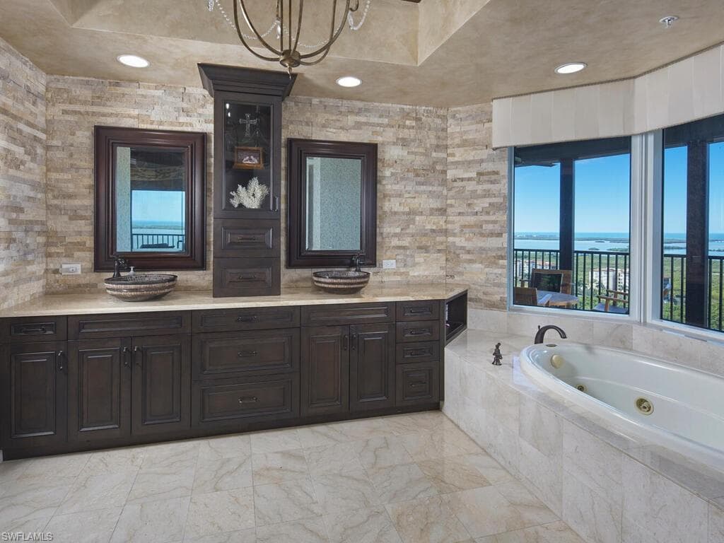 23750 Via Trevi WAY 2001-17