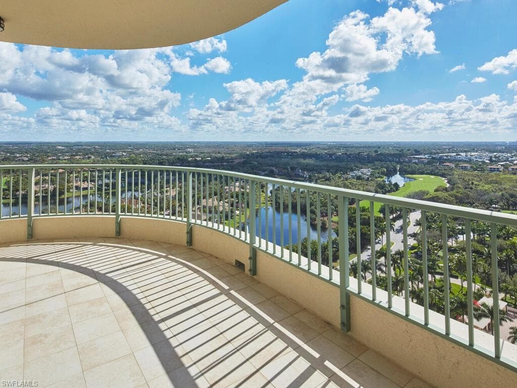 23750 Via Trevi WAY 2001-26