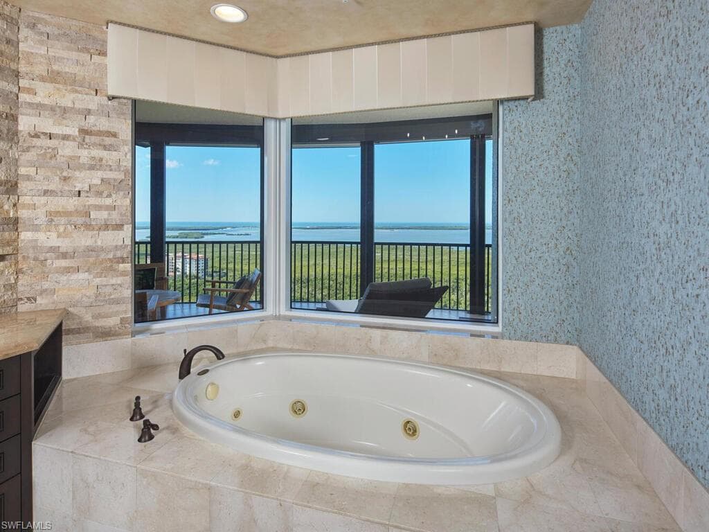 23750 Via Trevi WAY 2001-19