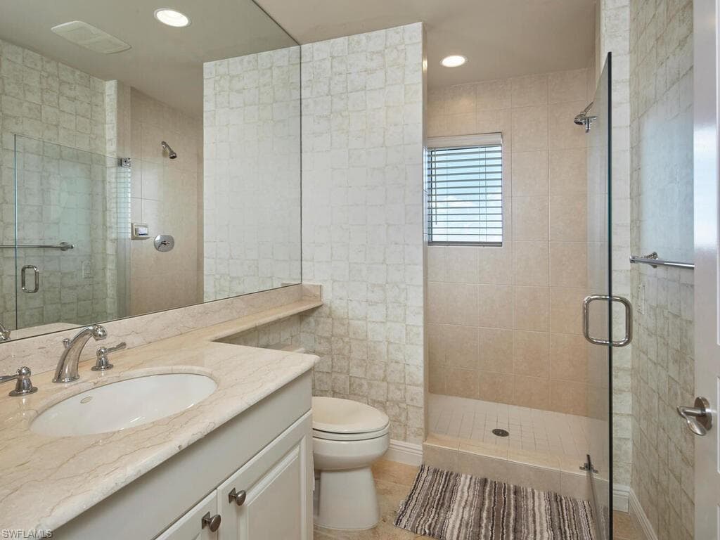 23750 Via Trevi WAY 2001-25