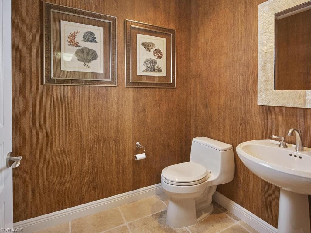 23750 Via Trevi WAY 2001-21