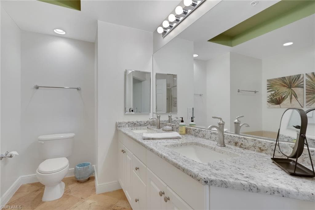 2743 1st ST 505-22