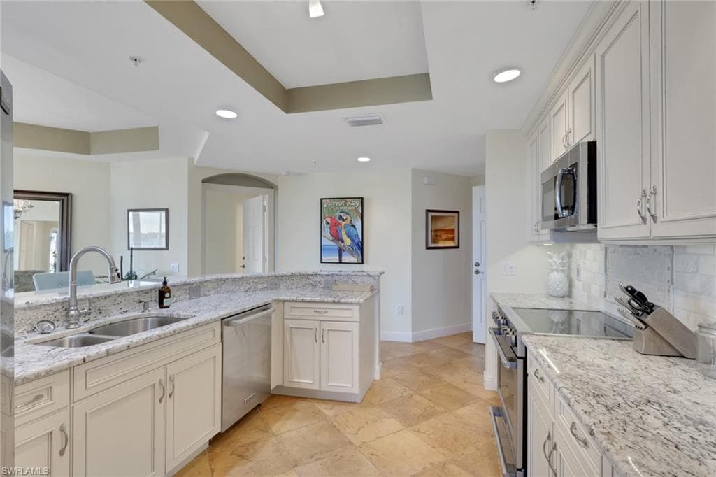 2743 1st ST 505-7