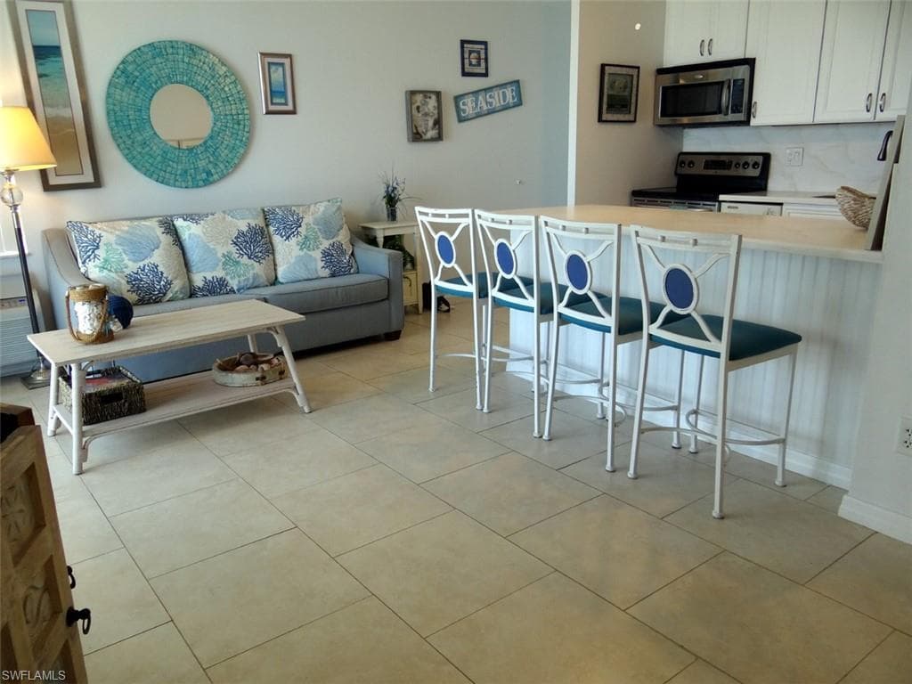 7330 Estero BLVD 605-5