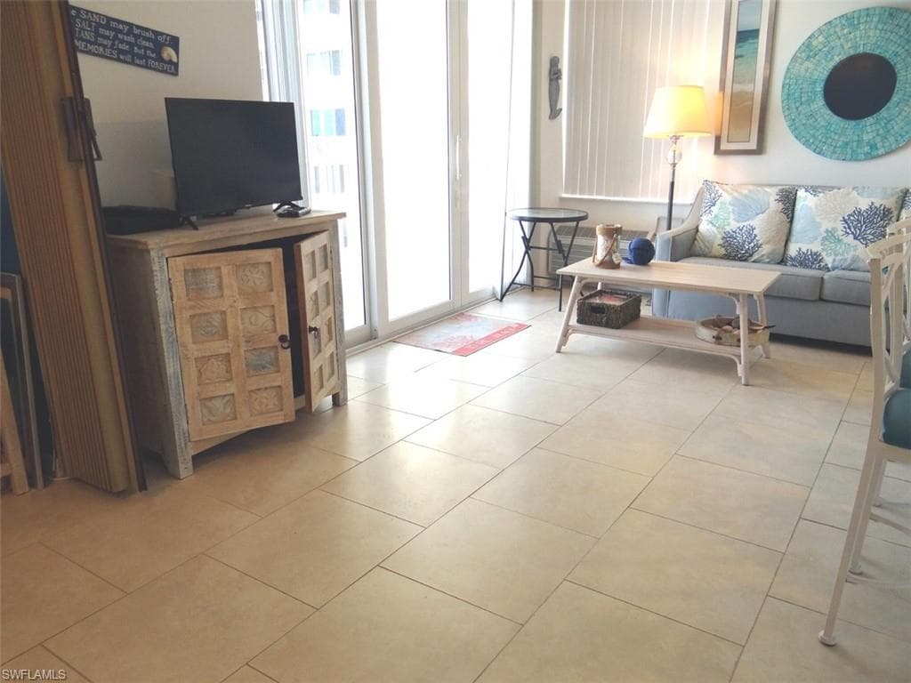 7330 Estero BLVD 605-4