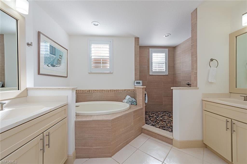 745 Regency Reserve CIR 5202-8
