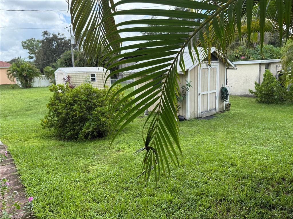 2260 Thompson RD, ALVA FL 33920-3