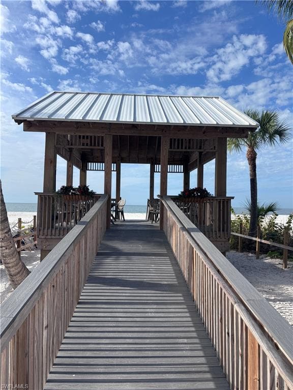 138 Gulf Island DR, FORT MYERS BEACH FL 33931-2