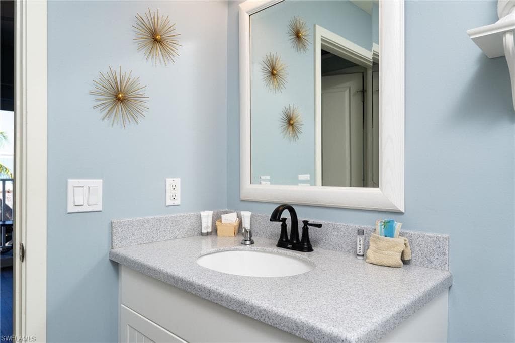 450 Old San Carlos BLVD # 303, FORT MYERS BEACH FL 33931-2