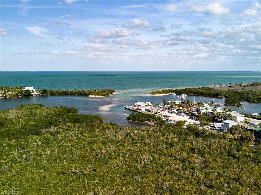 7564 Captains Harbor DR, BOKEELIA FL 33922-4