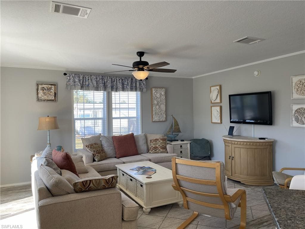 5520 Rainbow DR, BOKEELIA FL 33922-7