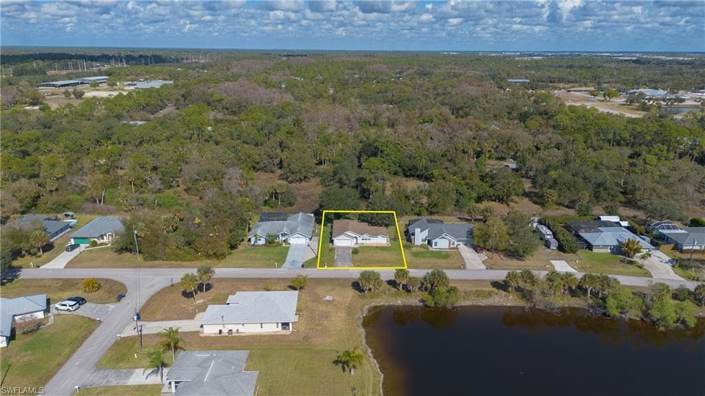 11407 Rabun Gap DR, NORTH FORT MYERS FL 33917-1