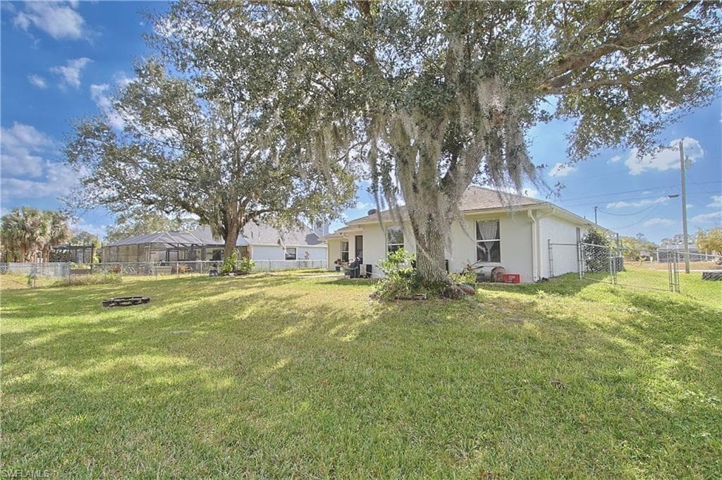 11407 Rabun Gap DR, NORTH FORT MYERS FL 33917-31