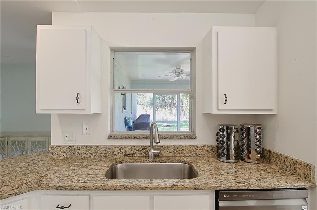 11407 Rabun Gap DR, NORTH FORT MYERS FL 33917-9