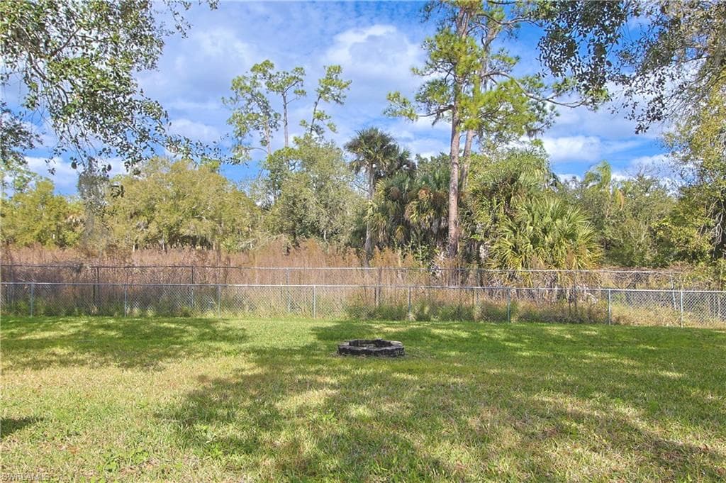 11407 Rabun Gap DR, NORTH FORT MYERS FL 33917-32