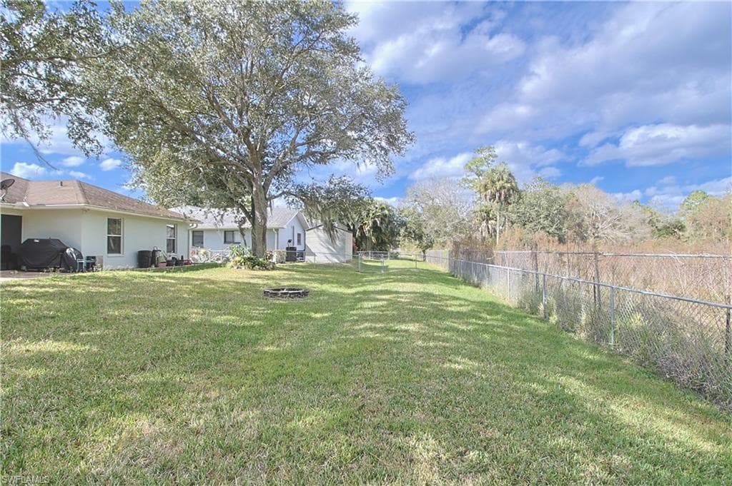 11407 Rabun Gap DR, NORTH FORT MYERS FL 33917-30