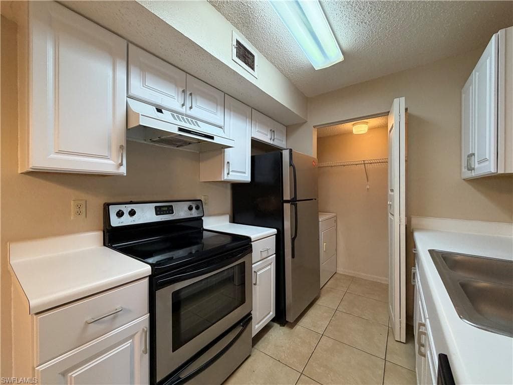 12561 Equestrian CIR 804-5