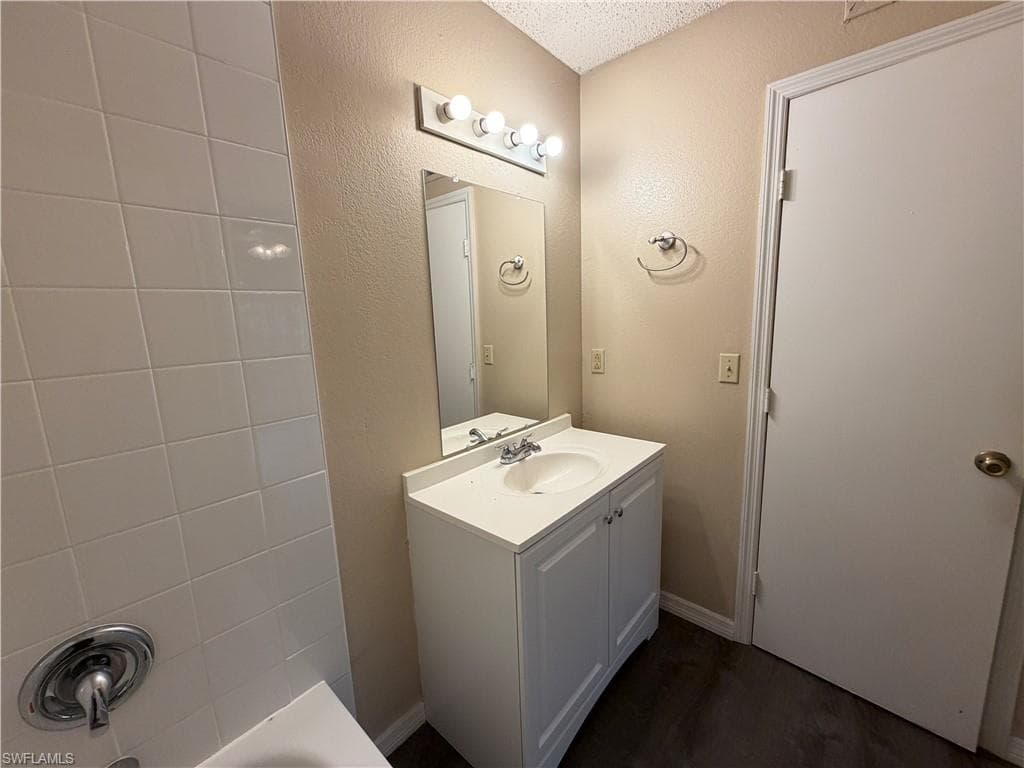 12561 Equestrian CIR 804-24