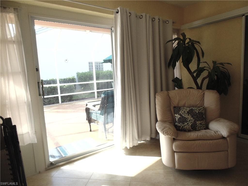 1900 Corona Del Sire DR, NORTH FORT MYERS FL 33917-21