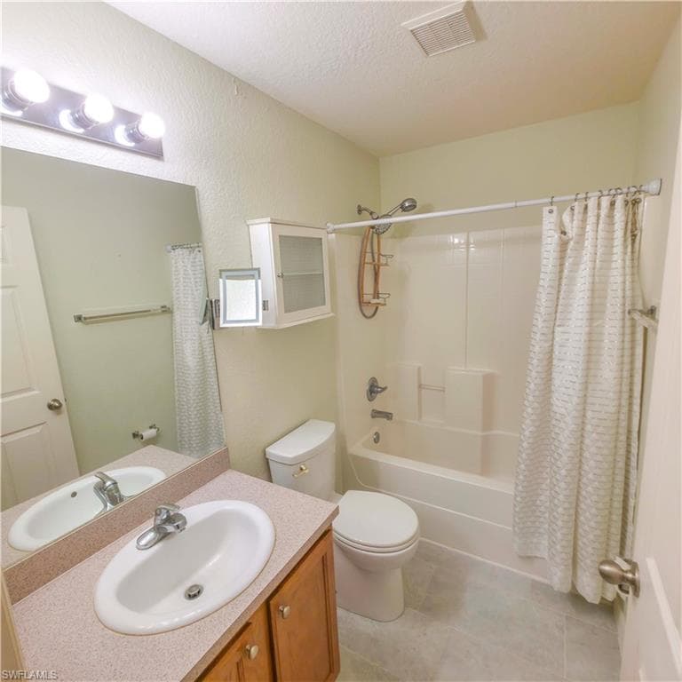 3210 31st ST W-18