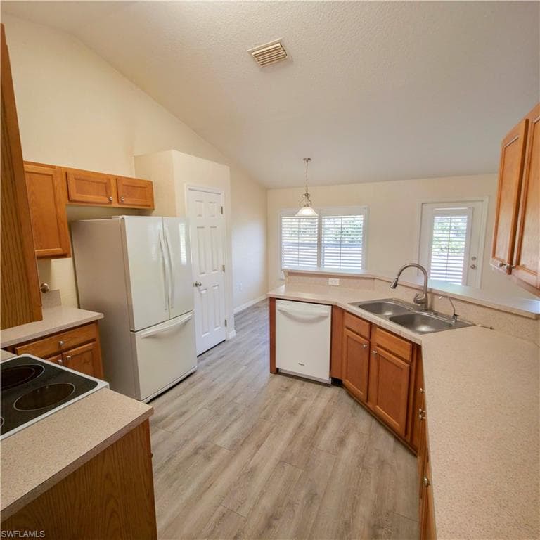 3210 31st ST W-25