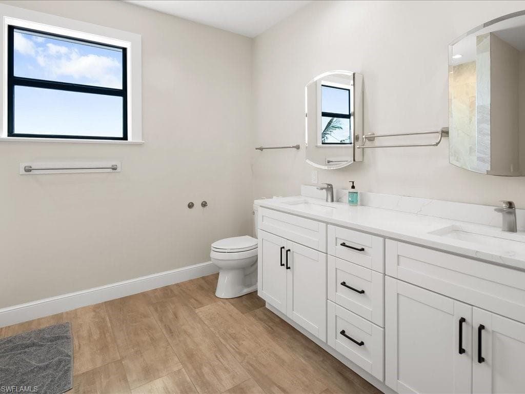 232 Harbor PL N, GOODLAND FL 34140-13