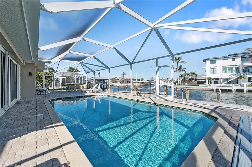 49 Fairview BLVD-14