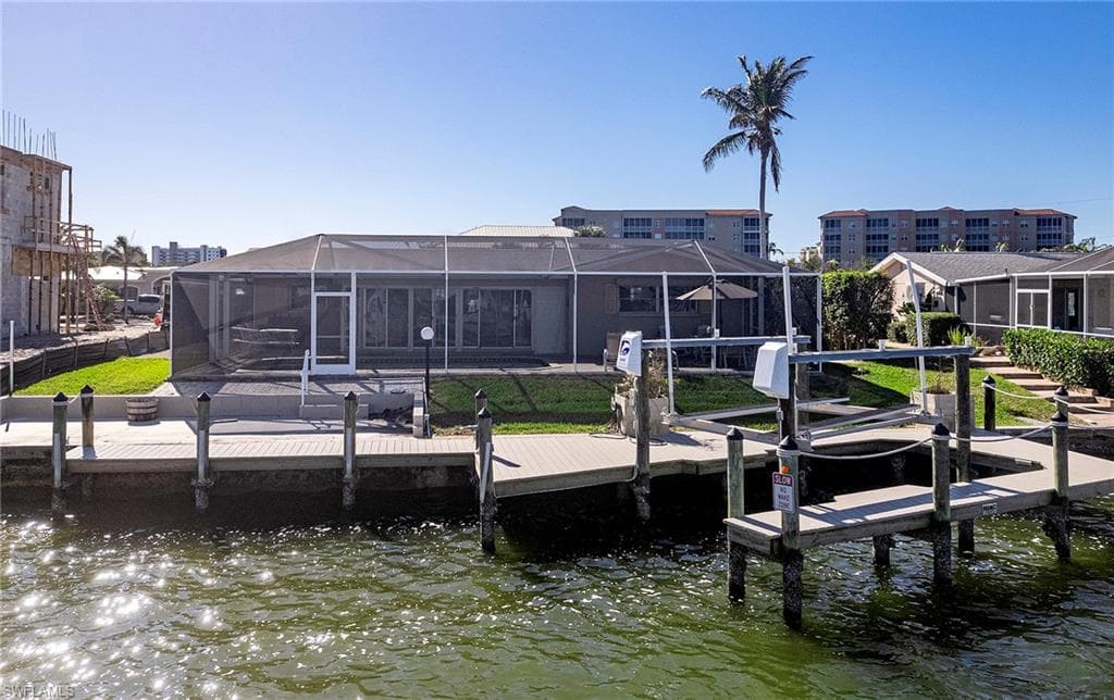 49 Fairview BLVD-11