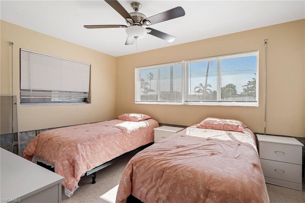 49 Fairview BLVD-18