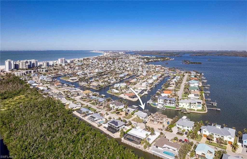 49 Fairview BLVD-34