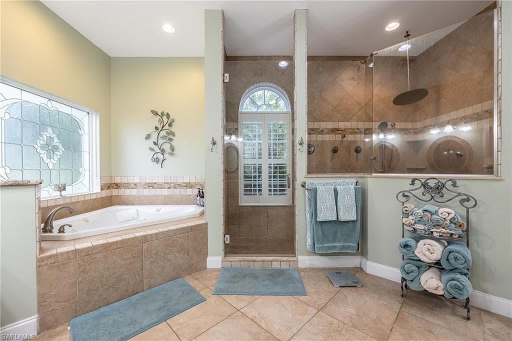 4013 Oak Haven DR-25