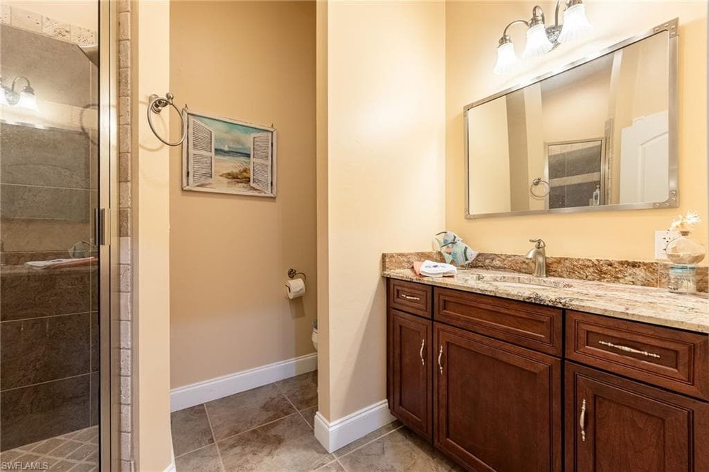 4013 Oak Haven DR-44