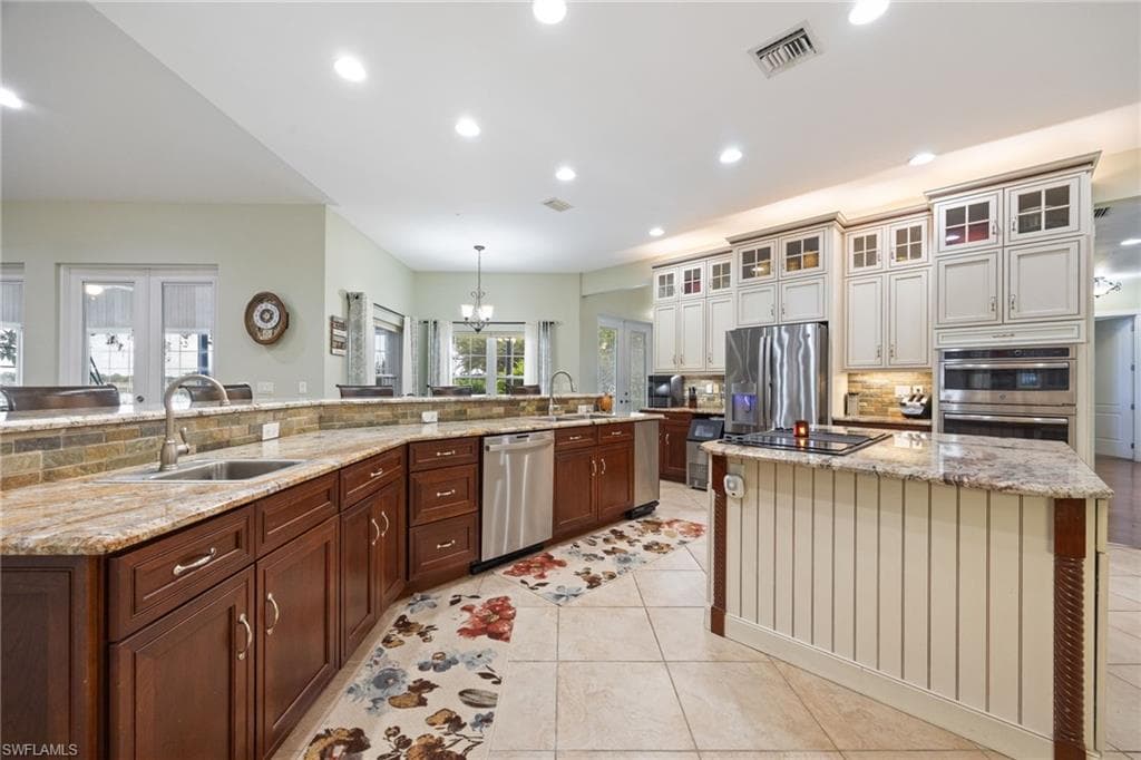 4013 Oak Haven DR-12