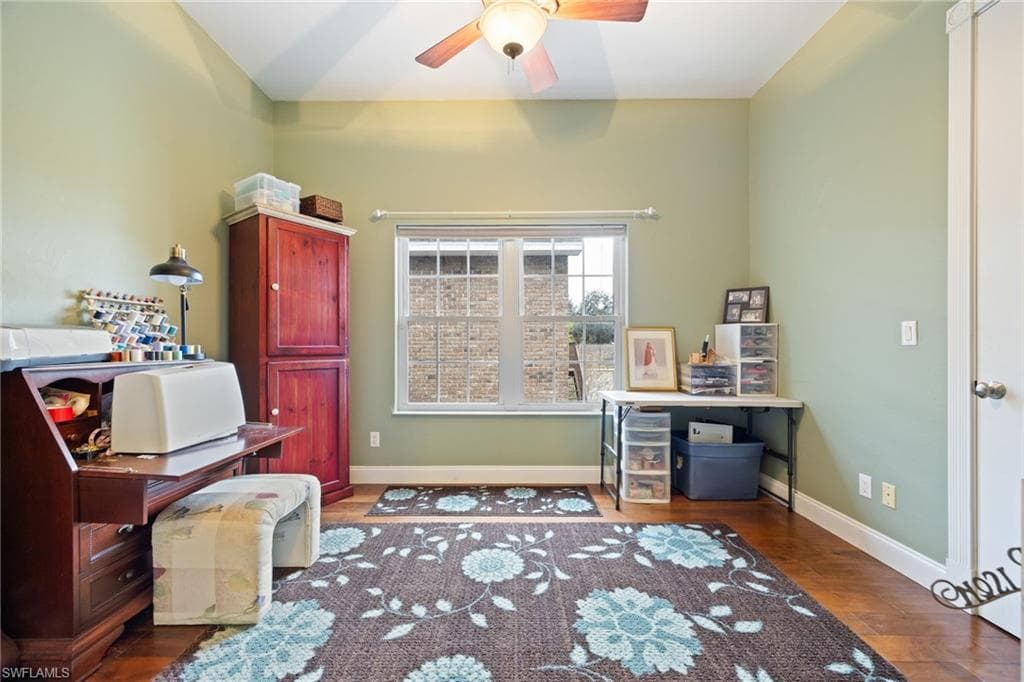 4013 Oak Haven DR-32
