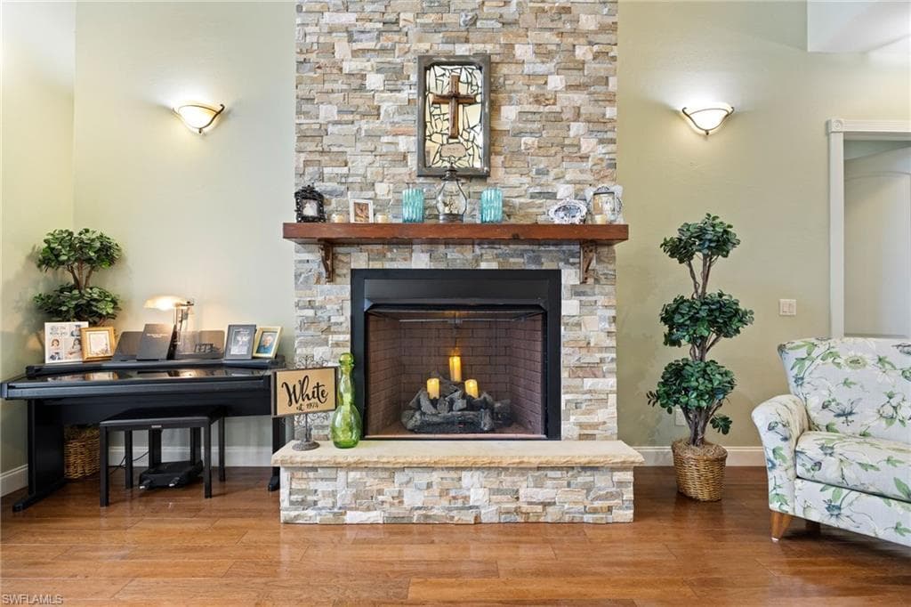 4013 Oak Haven DR-9