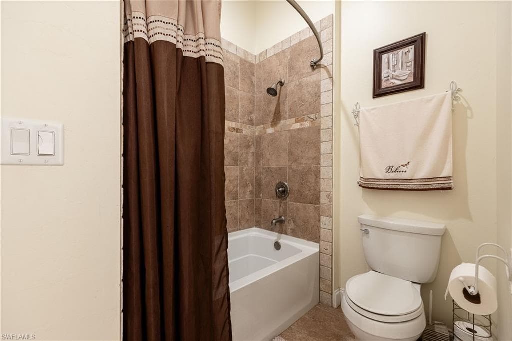 4013 Oak Haven DR-31