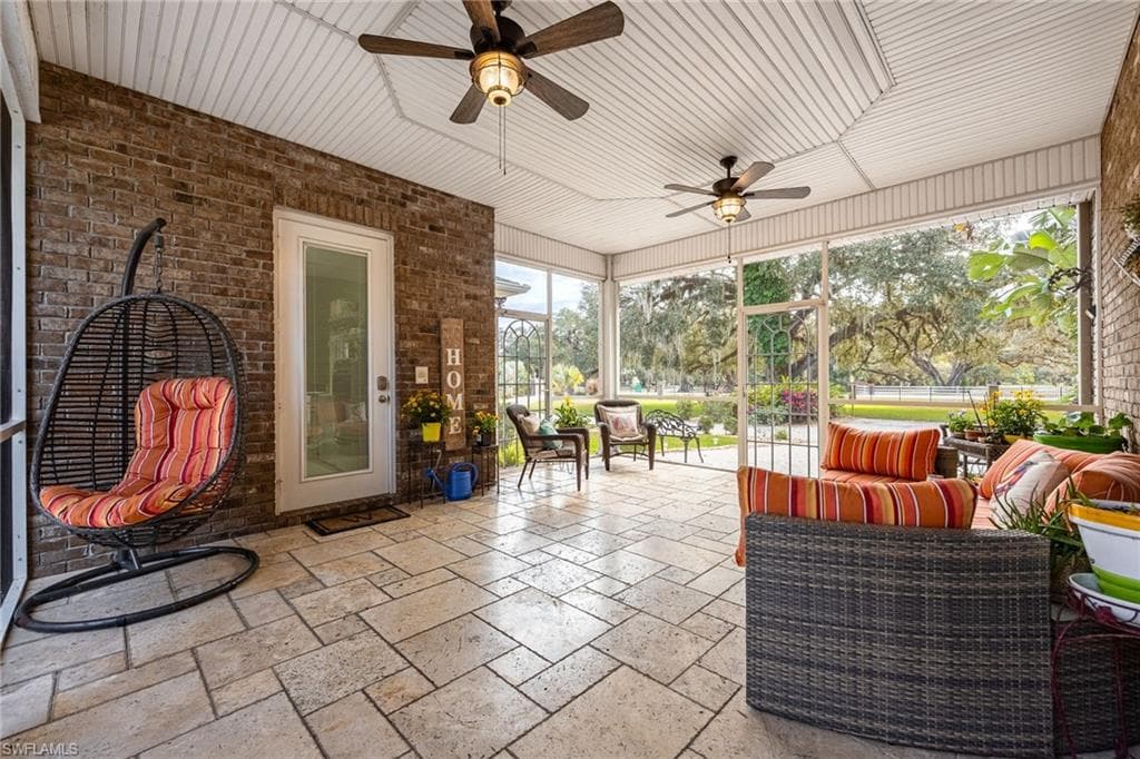 4013 Oak Haven DR-37
