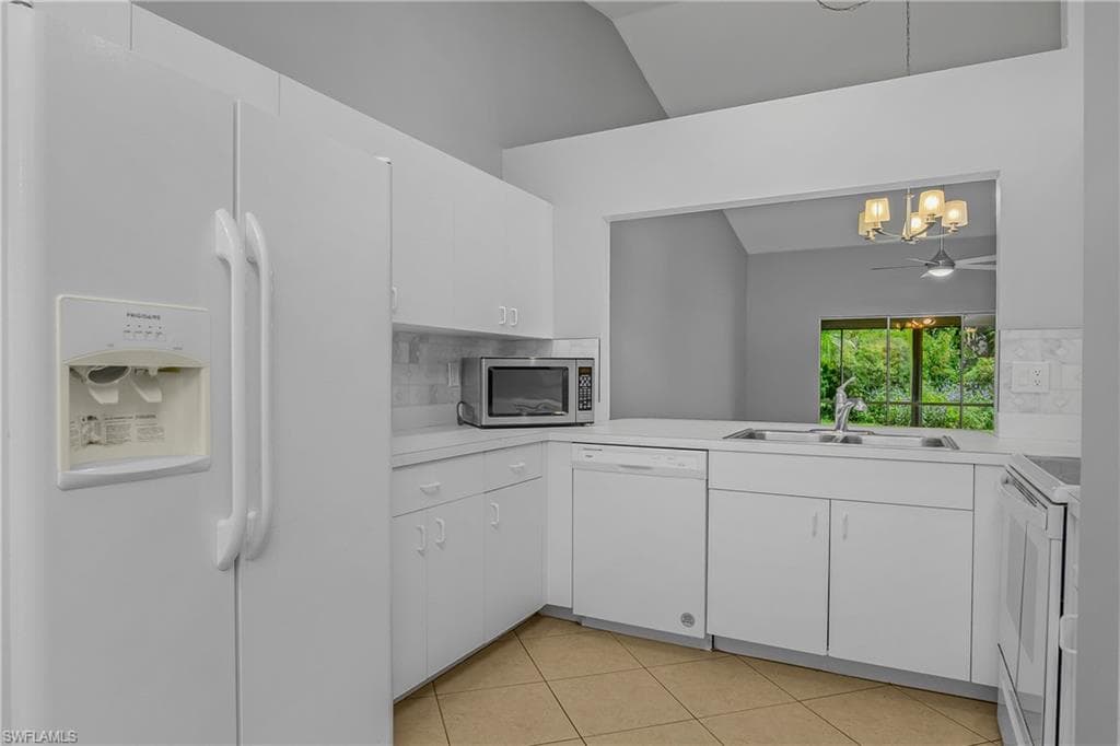 494 Saint Andrews BLVD 14-13