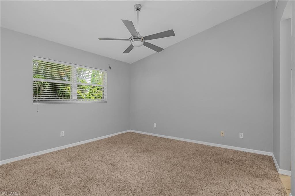 494 Saint Andrews BLVD 14-16