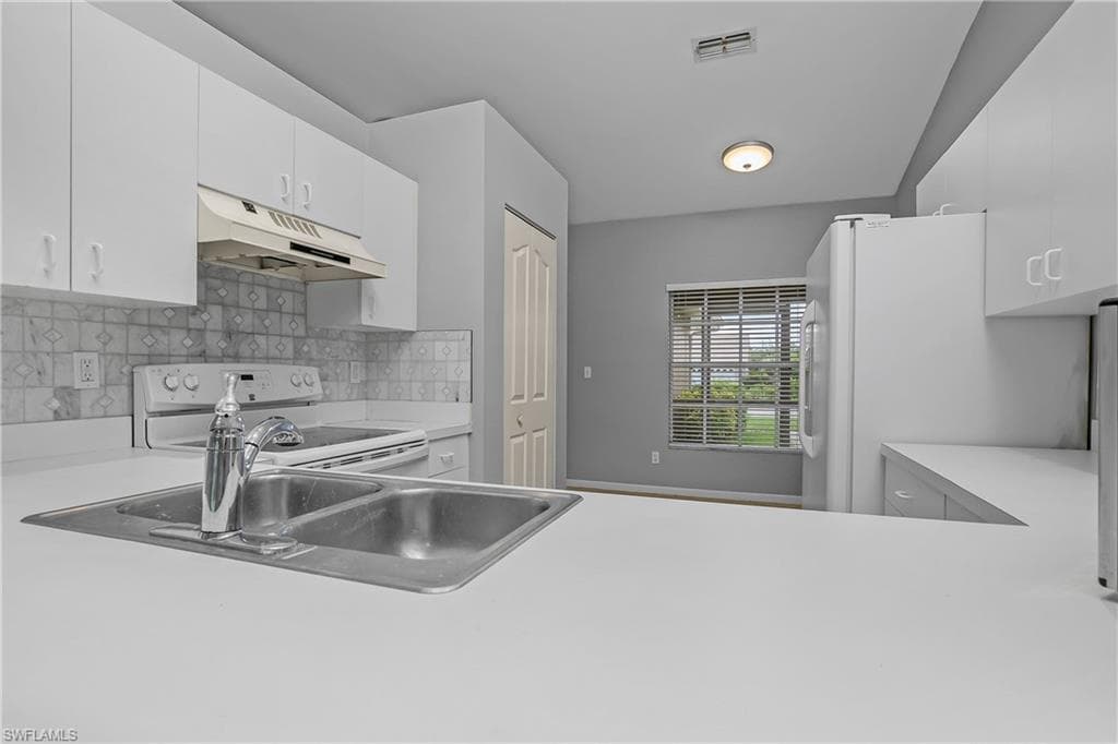 494 Saint Andrews BLVD 14-12
