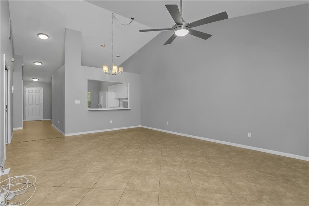 494 Saint Andrews BLVD 14-10