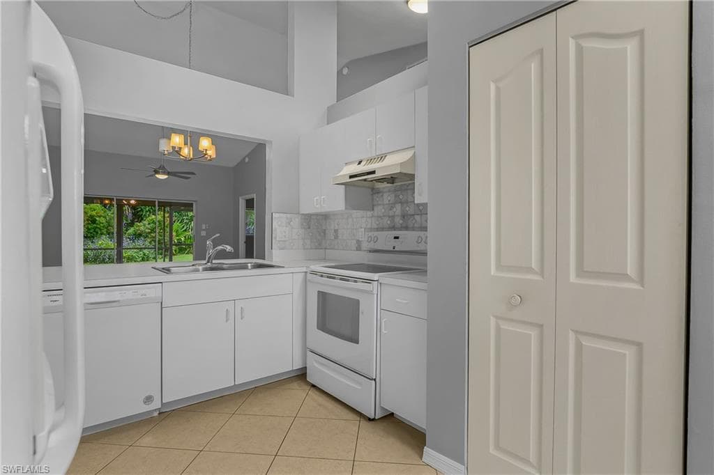 494 Saint Andrews BLVD 14-14