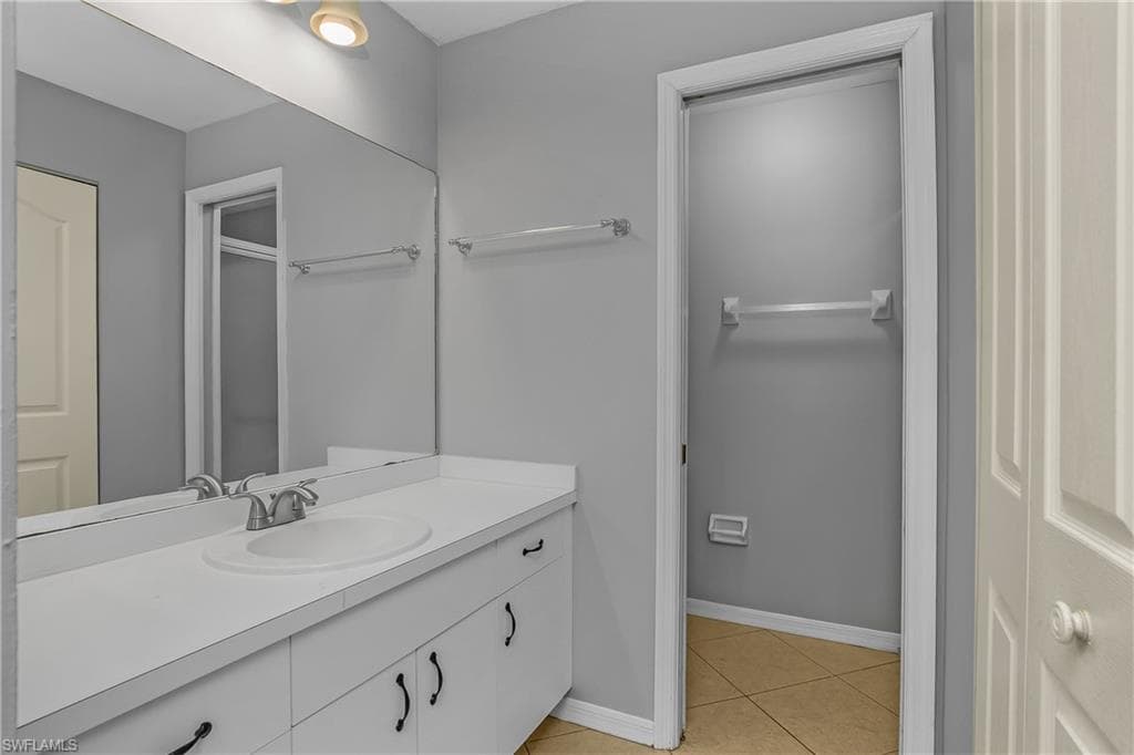 494 Saint Andrews BLVD 14-18