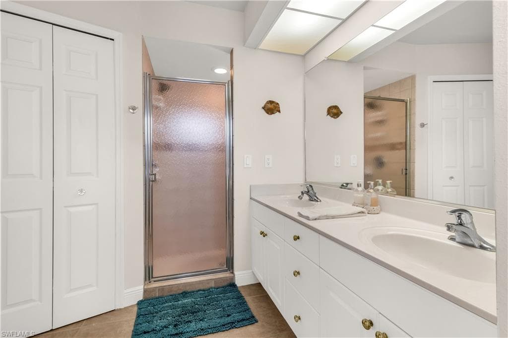 310 SE 47th ST-13