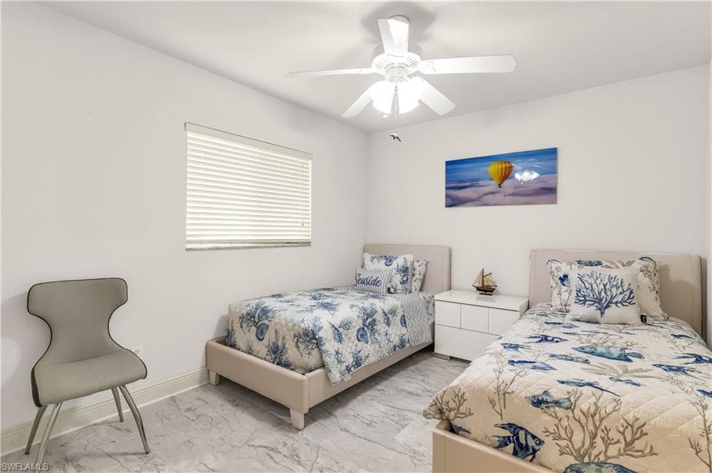 310 SE 47th ST-17