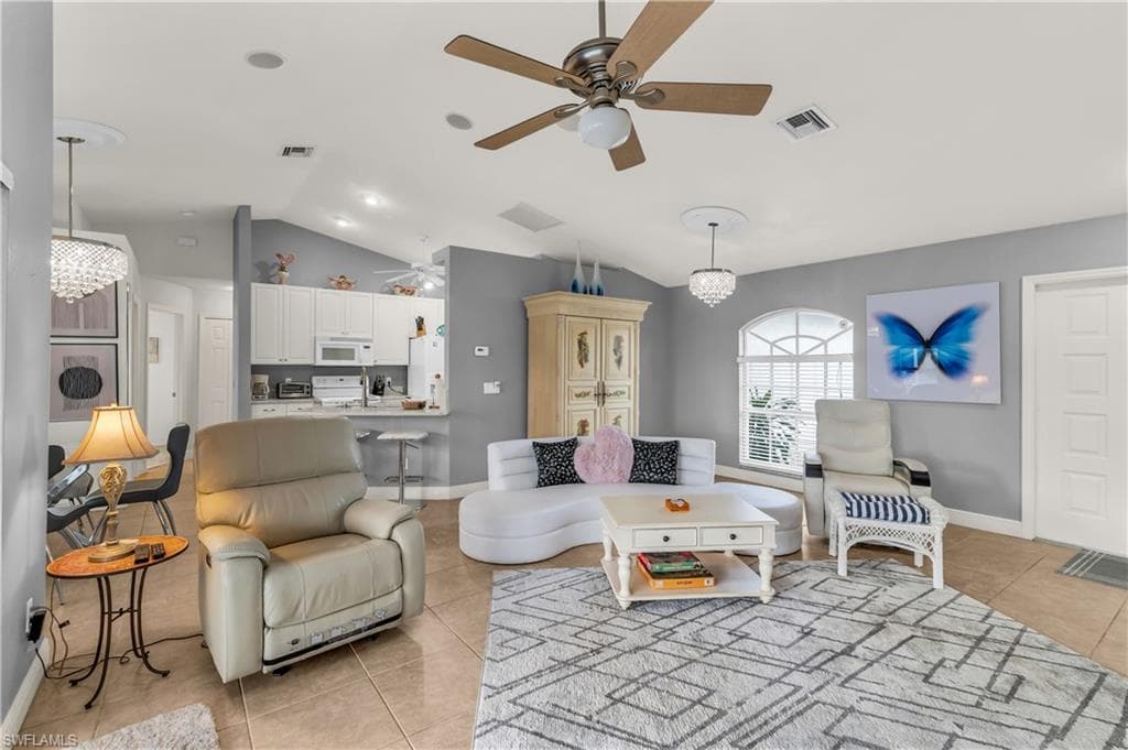 310 SE 47th ST-3
